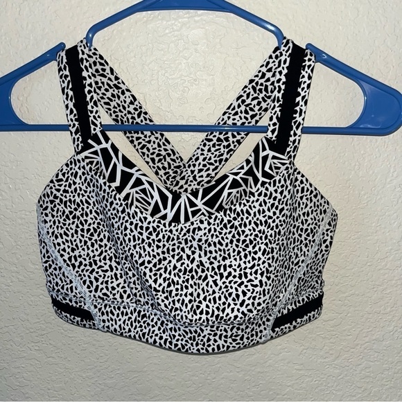 lululemon athletica Other - Lululemon Rack Pack Bra Miss Mosaic White / Posey Black White / Black Size 6